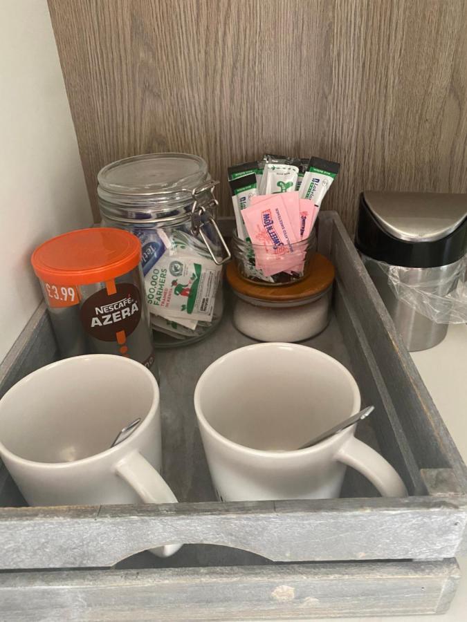 Private And Bathroom With Private Entrance Near Warwick Town Centre Homestay